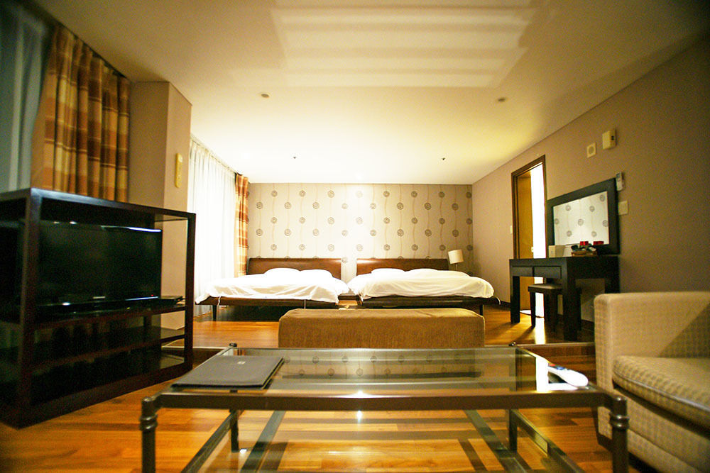 Lake Hills Jeju Resort Seogwipo Exterior photo