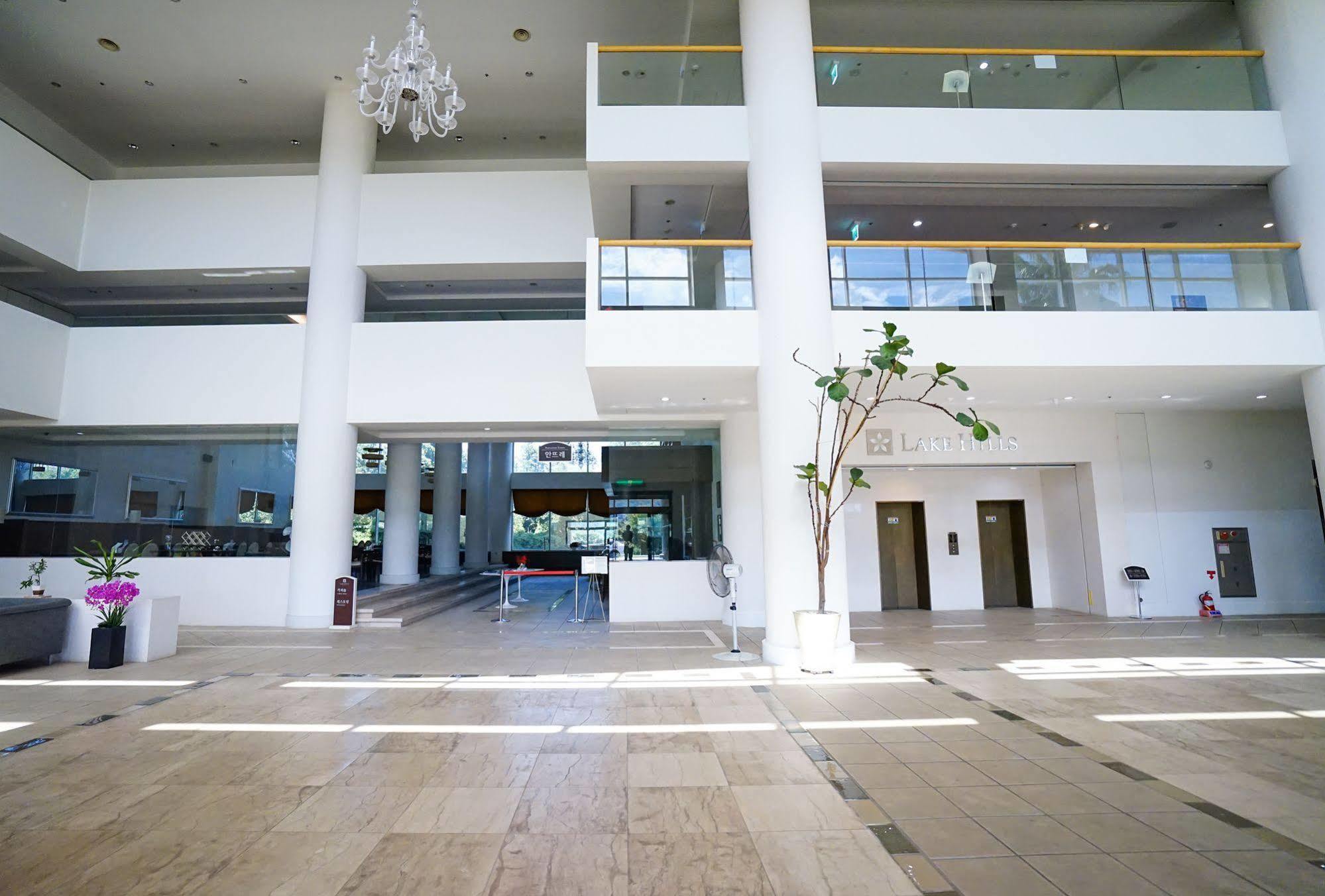 Lake Hills Jeju Resort Seogwipo Exterior photo